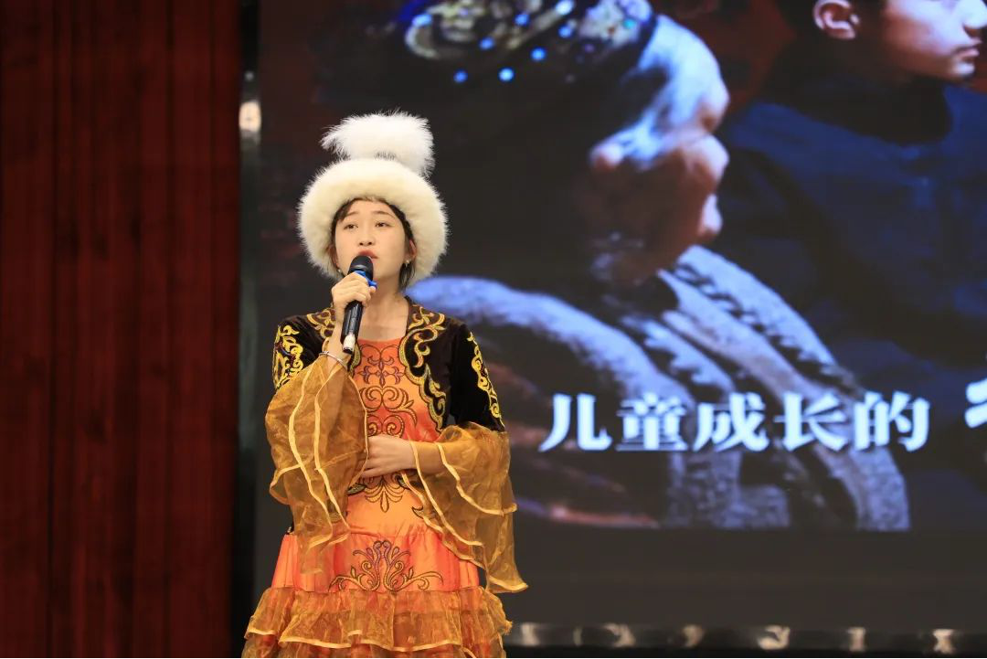 铸牢中华民族共同体意识丨自治州“铸牢共同体 共圆中国梦”百姓巡回宣讲团走进和硕县 - 今日和硕 - 和硕县人民政府